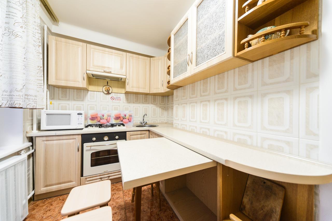 Apartment On Lesi Ukrainky Blvd Kyiv Exterior photo